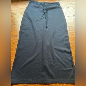 ✨Mountain Lake skirt‎ Petite small. Navy blue